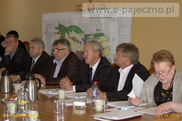 sesja rady miejskiej w działoszynie
