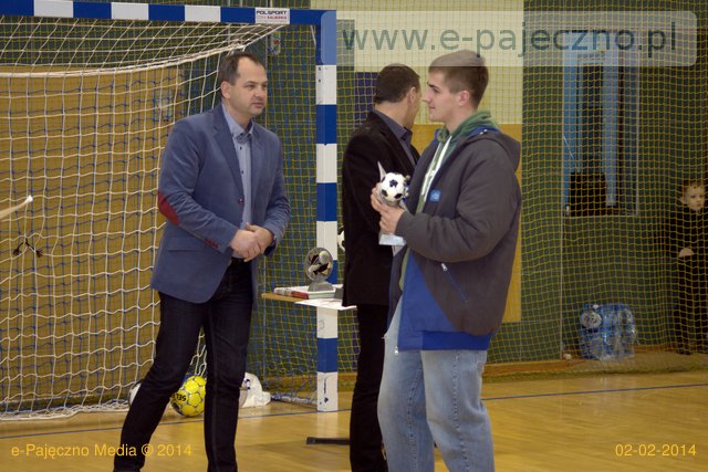 halowa piłka nożna