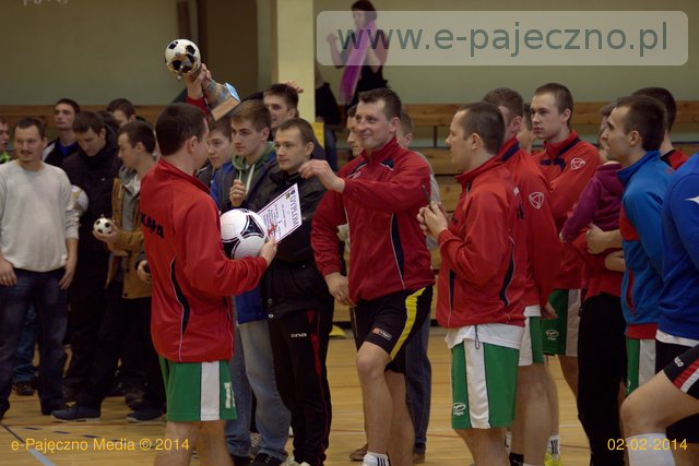 halowa piłka nożna