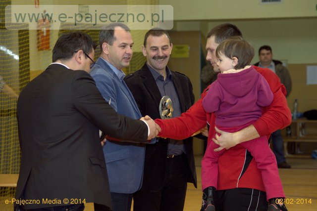 halowa piłka nożna