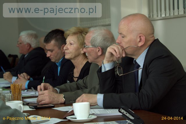 sesja rady miejskiej w pajęcznie