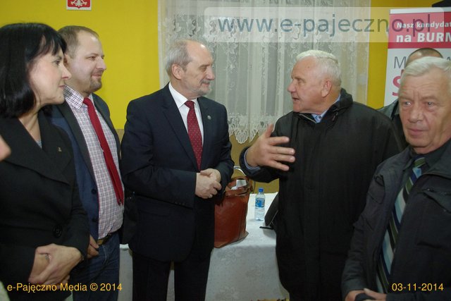macierewicz w pajęcznie